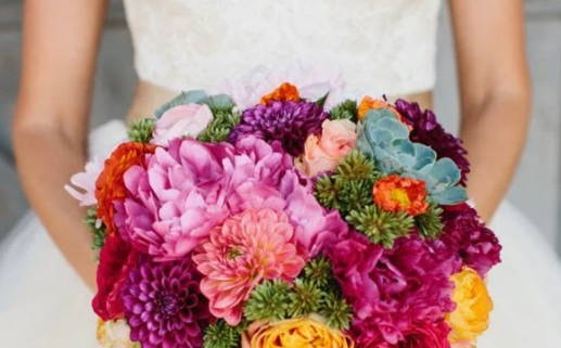 2032年农历八月十七领证日子如何 登记领证吉利吗